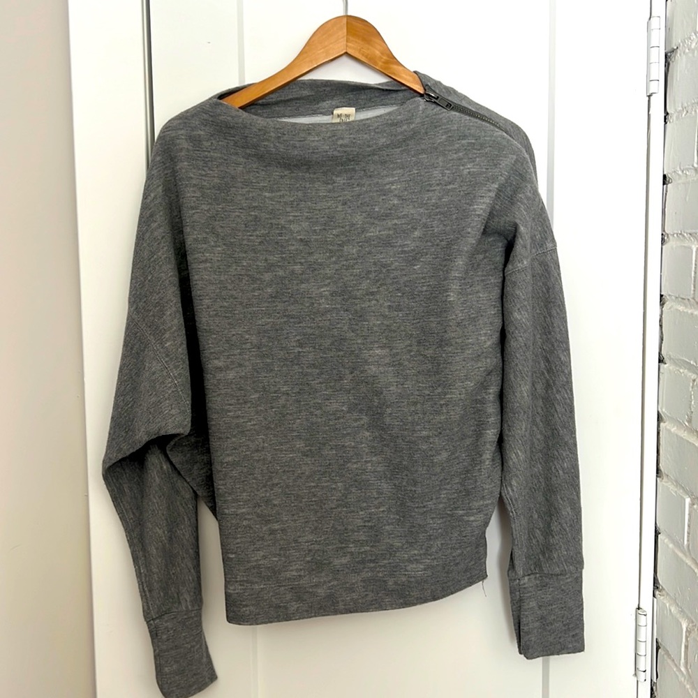Free People sweater Gray zipper off the shoulder Large